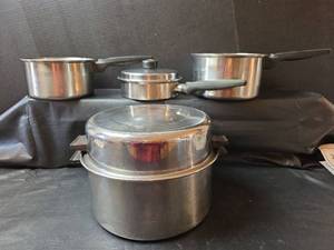 lot 367 image: Aluminum Cookware Set with Black Handles