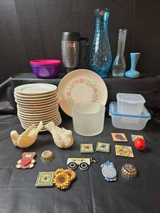 lot 398 image: Italian Blue Glass Bubble Vase and kitchenware