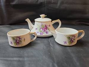 lot 399 image: Lefton Purple Violet Tea Set