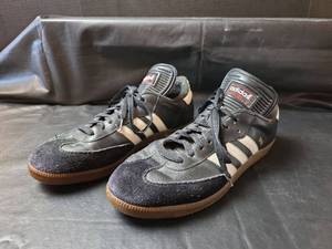 lot 404 image: Adidas Samba Classic Indoor Soccer Shoes BlackWhite Size Mens 12