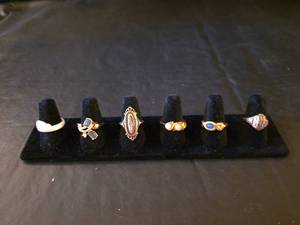 lot 465 image: Ring Collection