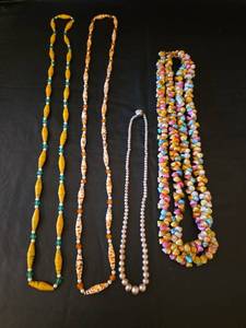 lot 468 image: Handcrafted Paper Bead and Seashell Necklace Collection