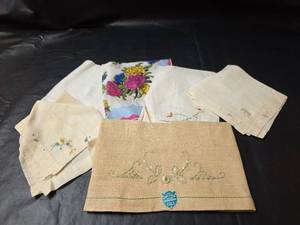 lot 484 image: Embroidered Handkerchief Collection