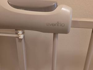 lot 496 image: Evenflo Baby Gate Wall Mount Hardware Kit