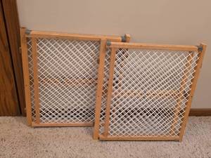 lot 498 image: 2 Wooden Frame BabyPet Safety Gates