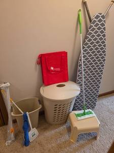 lot 513 image: Laundry Room Organization Set