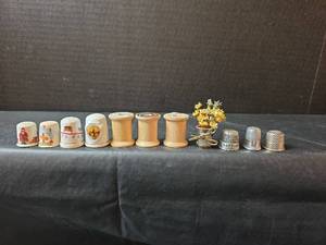 lot 514 image: Decorative Thimble Collection