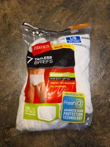 lot 549 image: NEW Hanes Tagless Briefs Value Pack LG (36-38) 5pr.