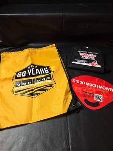 lot 569 image: Moridge and Grasshopper Promotional Bag Set