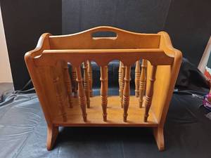 lot 570 image: Wooden Magazine Rack with Spindle Design