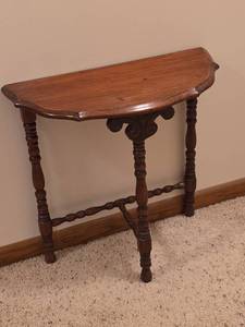 lot 578 image: Decorative Half Moon Console Table