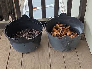 lot 582 image: Black Plastic Cauldron Planters Set of 2
