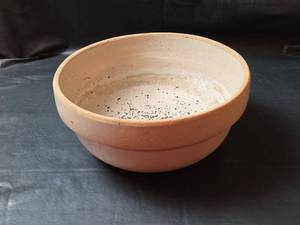 lot 586 image: Crock Bowl