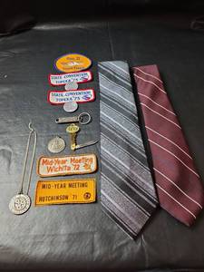 lot 593 image: 1970s Kansas Convention Memorabilia Collection and More