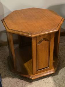 lot 612 image: Hexagonal Wood End Table