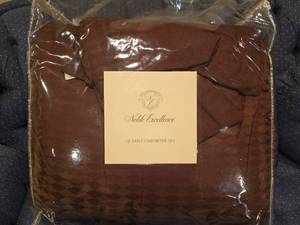 lot 616 image: Noble Excellence Angelina Queen Comforter Set - Chocolate Brown