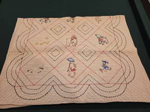 lot 620 image: Hand Embroidered Baby Quilt with Animal Motifs