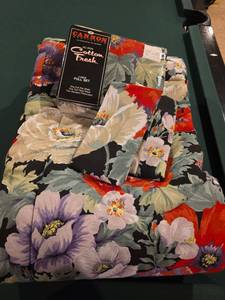 lot 621 image: Cannon Full Size Cotton Fresh Floral Bedding Set (Comforter, 2 Pillow Shams, and 4pc Sheet Set)