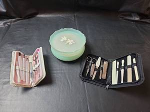 lot 636 image: Avon Jade Green Glass Powder Box with Manicure Sets