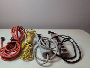 lot 5008 image: Temporary Power Tap Extension Cord Set