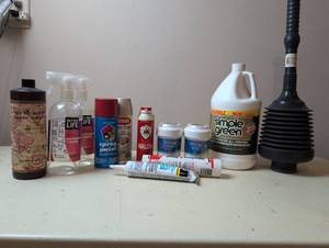 lot 5025 image: Mixed Lot of Cleaning and Paint Products