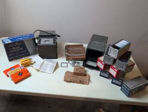 lot 5029 image: Antique Darkroom Photography Equipment Collection - Slide Changers and Enlargers