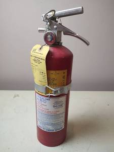 lot 5037 image: General Fire Extinguisher Model 4160 ABC Type