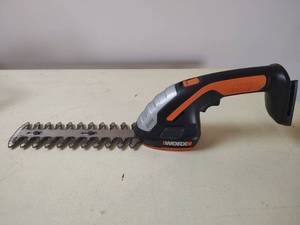 lot 5058 image: Worx WG801.9 20V Cordless Battery Operated Hedge Trimmer Tool Only