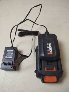 lot 5062 image: Worx WA3742 20V Battery Charger and Battery