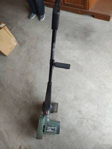 lot 5069 image: Black & Decker 2.0 HP Electric Lawn Edger, Missing Cute
