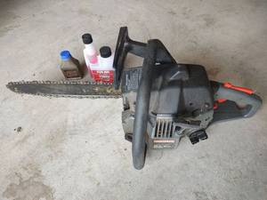 lot 5077 image: Craftsman 2.0cu33cc Gas Chainsaw with 14-inch Bar with Fuel Stabilizer