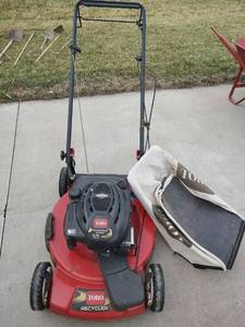 lot 5085 image: Toro Recycler 6.75HP 190cc engine, Self-Propelled Lawn Mower, Recycler Mulching Capability