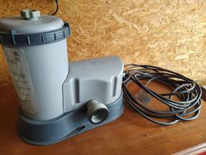 lot 5098 image: Pool Pump Filter Model 0401E, Grounding Type Receptacle with Built in Safety Features