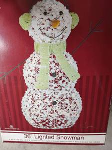 lot 5100 image: 36-inch Pre-Lit White Snowman Decoration