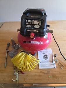 lot 6004 image: Central Pneumatic 3-Gallon Air Compressor Model 95275 with Accessories