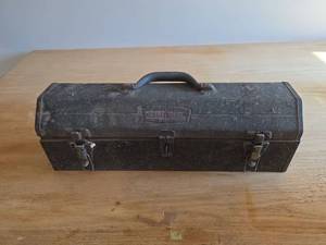 lot 6006 image: Craftsman Metal Tool Box with Tools