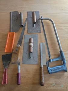 lot 6037 image: Plastering Tools and Hacksaw