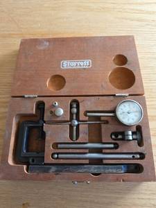 lot 6039 image: Starrett Dial Test Indicator Set with Wooden Case