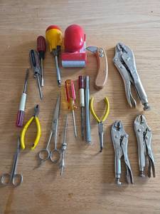 lot 6049 image: Mixed Hand Tools