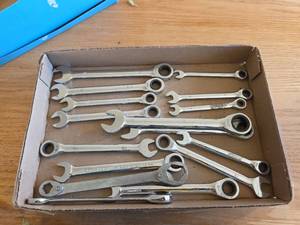 lot 6089 image: Chrome Ratcheting Combination Wrench Set