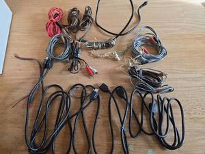 lot 6144 image: Mixed Audio Video Cable Lot and 3 HDMI Cables