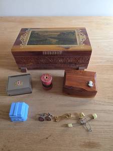 lot 6153 image: Jewelry Boxes, Cuff Links, and Safety Pins
