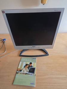 lot 6158 image: MAG Innovision LT776s LCD Monitor with Manual