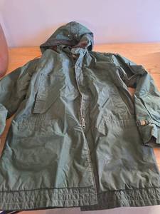 lot 6180 image: Frost King Winter Parka Jacket Medium