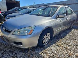 lot 10837 image: 2007 Honda Accord LX Sedan AT  SILVER
