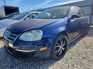 lot 10838 image: 2006 Volkswagen New Jetta 2.5  BLUE
