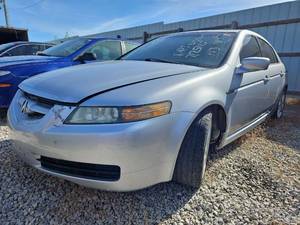 lot 10840 image: 2004 Acura TL 5-speed AT  SILVER