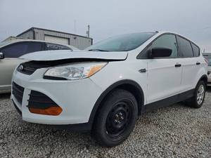 lot 10851 image: 2013 Ford Escape S FWD  WHITE
