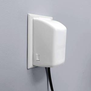 lot 14476 image: Little Chicks Baby Plug and Outlet Covers for Wall Sockets - 2 Pack - Model CK030 - Retail $7