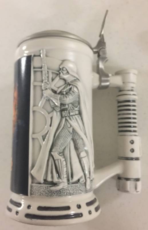 lot 1266 image: 1998 Star Wars Trilogy Special Edition Collectors Stein